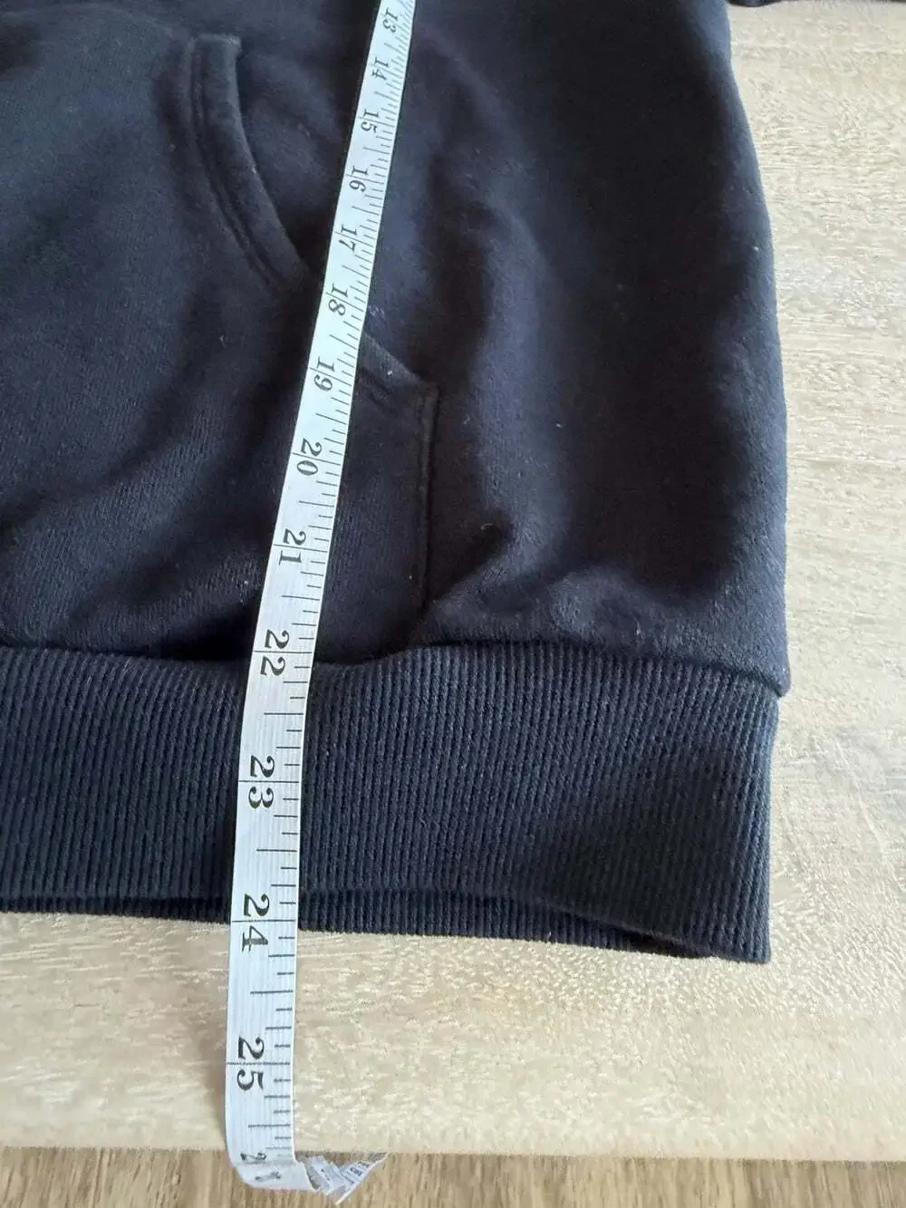 Alo Yoga Accolade Hoodie in Black Size Medium
